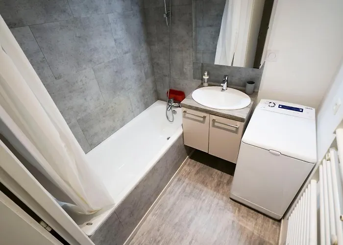 Centre - Superb Bright Parking Rijsel