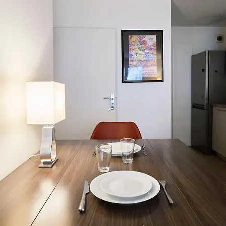 Apartment Centre - Superb Bright Parking Lille