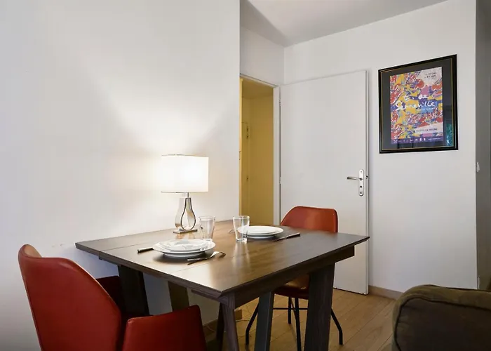 Centre - Superb Bright Parking * Λιλ