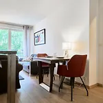 Centre - Superb Bright Parking Apartmán